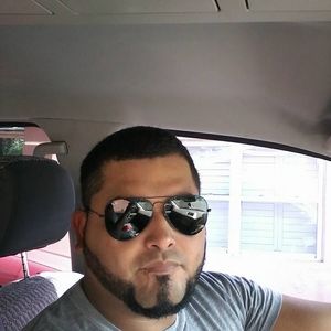 Meet your Posher, Carlos